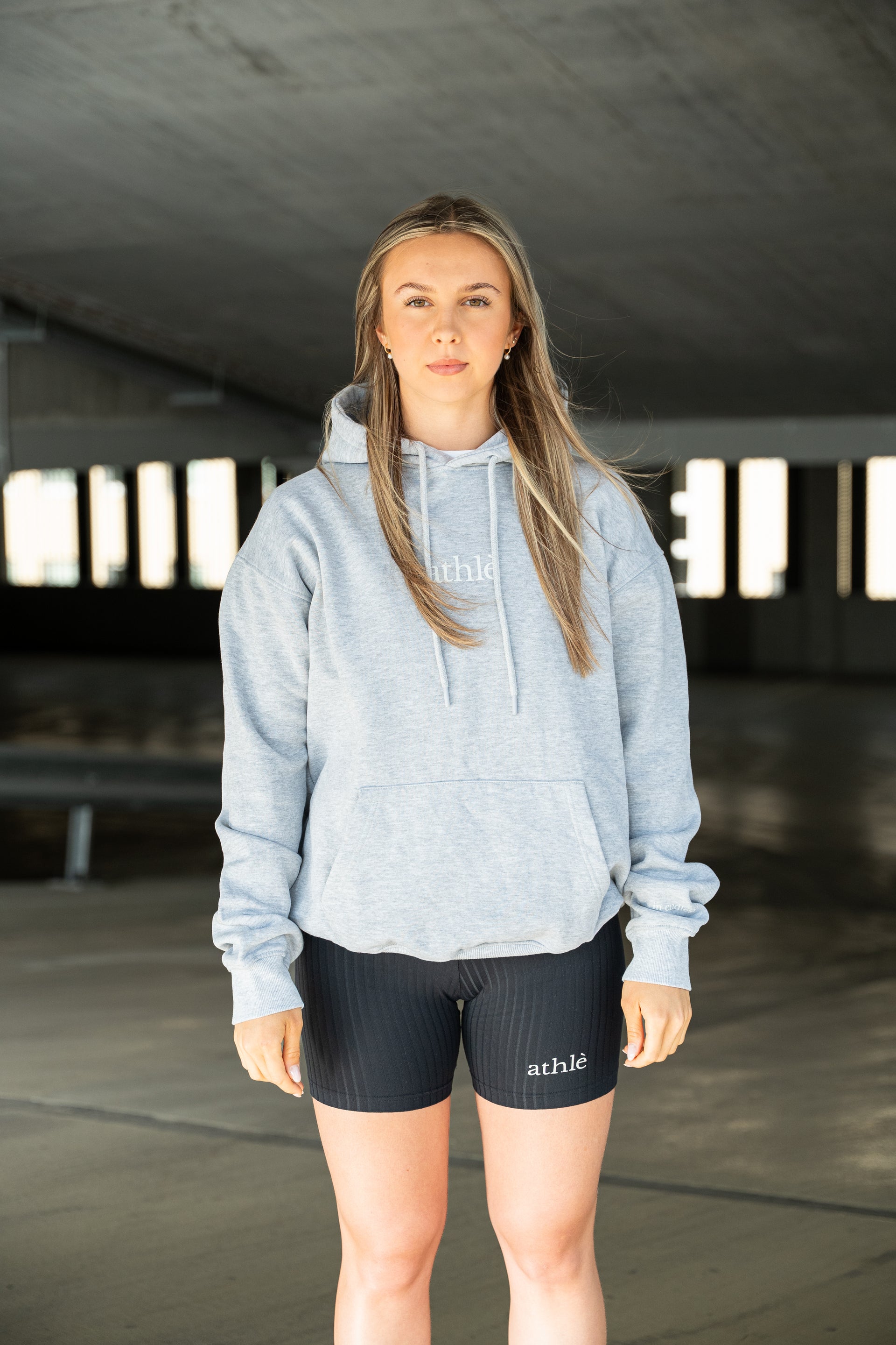 ATHLÉ HOODIE - STONE GREY
